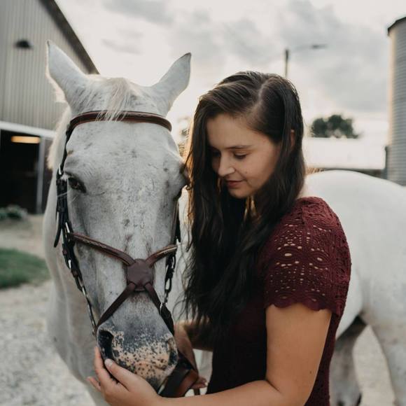 Meet your Posher, Emily - Picture 1 of 1